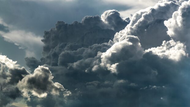 Himmel mit Wolken, Schmerzen - ZOUTS!