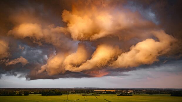 Zouts! Gstürm Bella Wolken